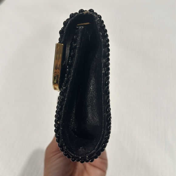 Vintage black beaded purse with gold hardware - Picture 3 of 9